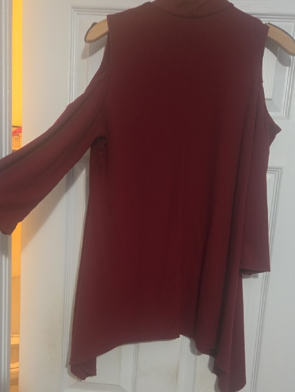 Cold-Shoulder Ribbed Tunic in Wine - Picture 3 of 3